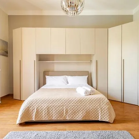 Villa Alta Lux Homeholiday Stone
